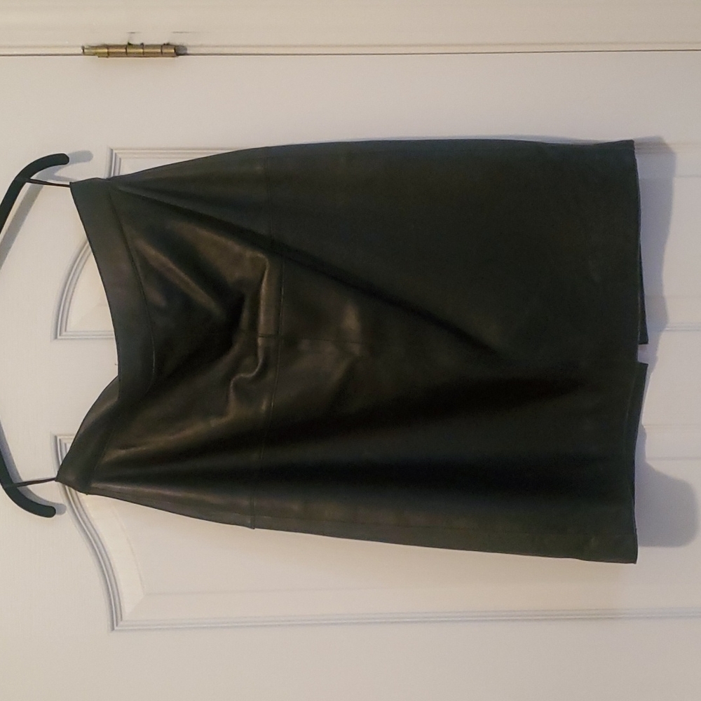 Black leather skirt by Isaac Mizrahi. Size 8. Fully lined